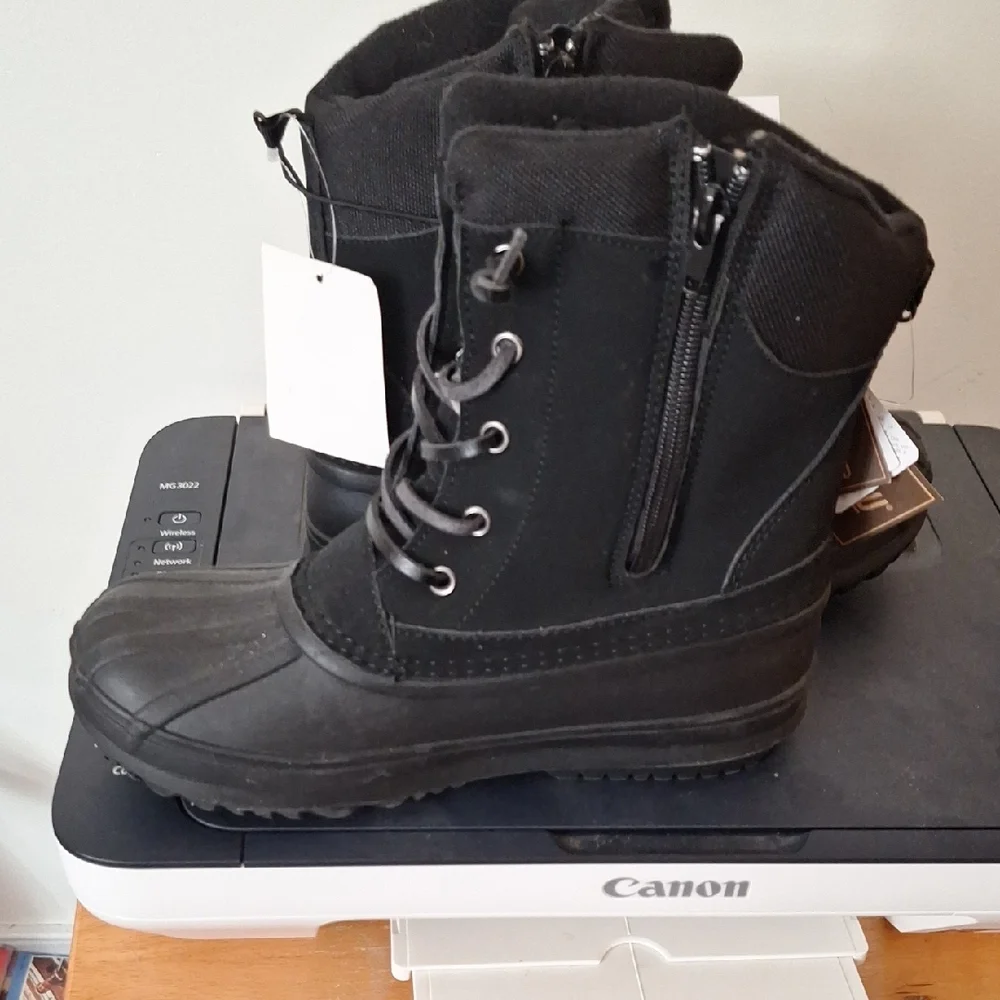 Khombu Black Snow Boots